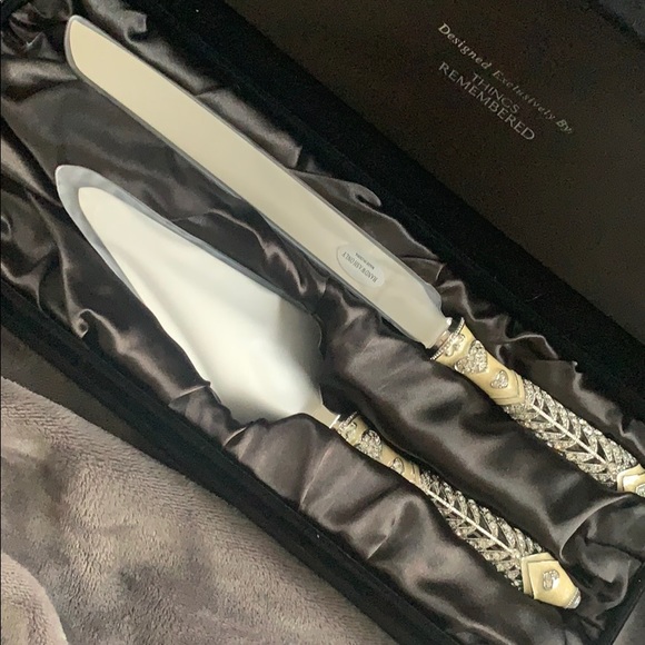 Things remember cake knife and serving set - Picture 3 of 5